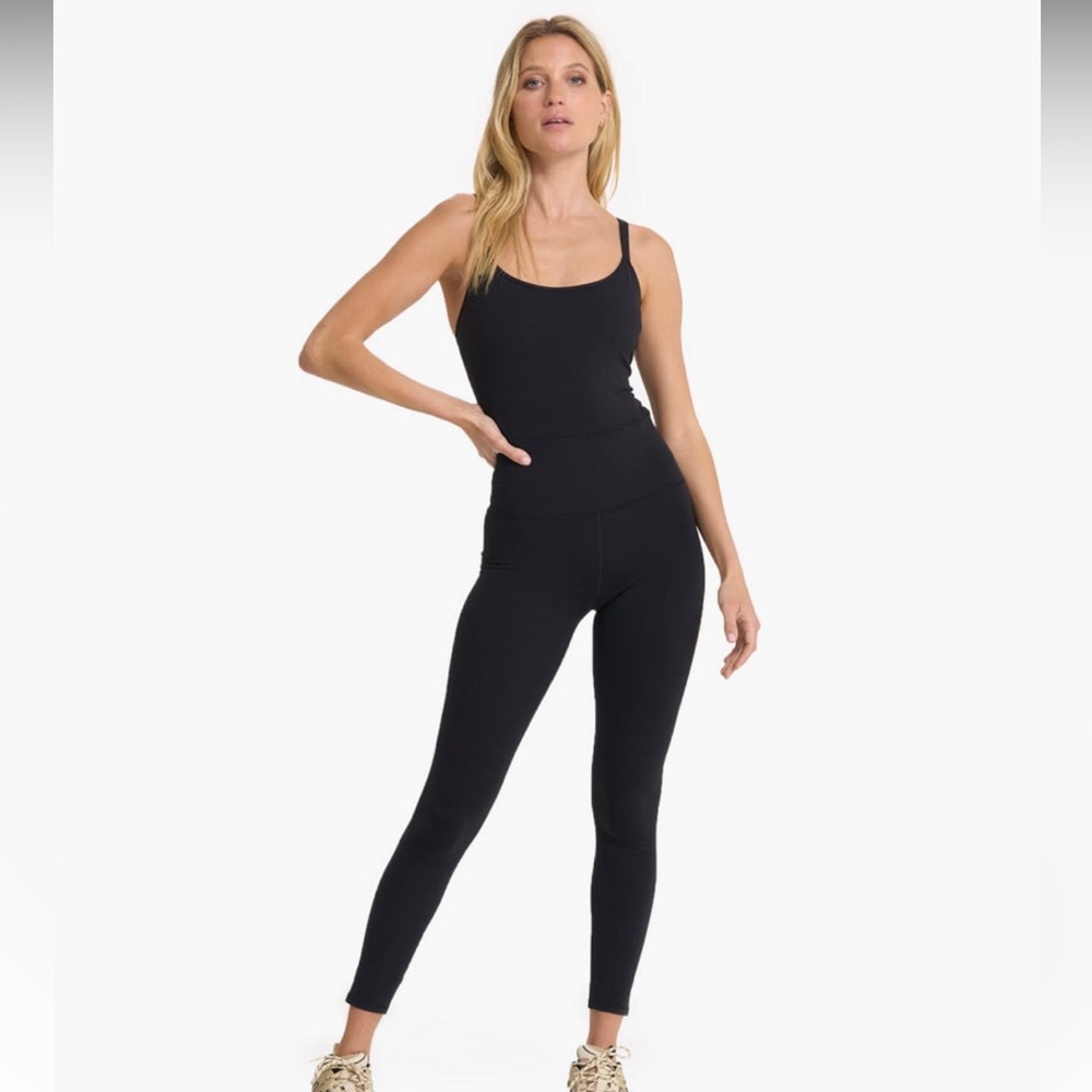 Vuori mindset jumpsuit 🖤